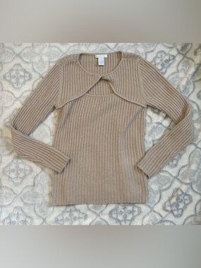 Design History Ribbed Scoop-Neck Sweater in Taupe